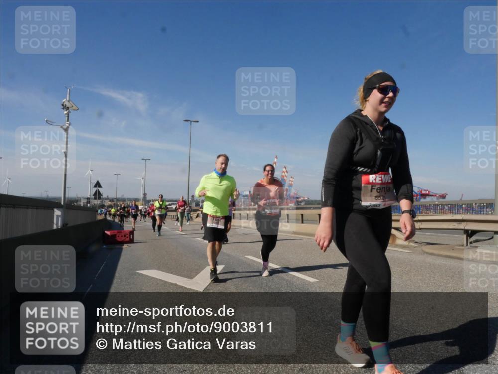 03.10.2025 - Köhlbrandbrückenlauf Matties Gatica Varas http://msf.ph/oto/9003811 03.10.2025 12:57:28 Position 2 652 meine-sportfotos.de