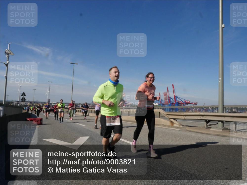 03.10.2025 - Köhlbrandbrückenlauf Matties Gatica Varas http://msf.ph/oto/9003821 03.10.2025 12:57:29 Position 2 6287 meine-sportfotos.de