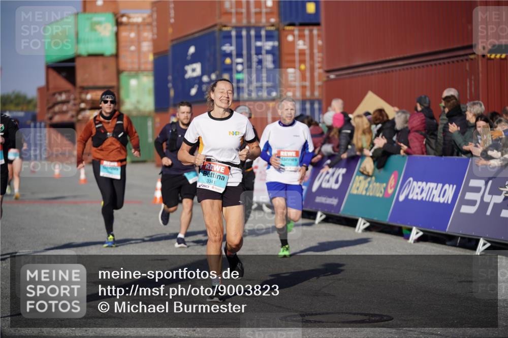 03.10.2025 - Köhlbrandbrückenlauf Michael Burmester http://msf.ph/oto/9003823 03.10.2025 10:06:47 Ziel 1125, 1328, 1449, 1559, 1680, 2716, 3177, 3320, 3341, 3411 meine-sportfotos.de