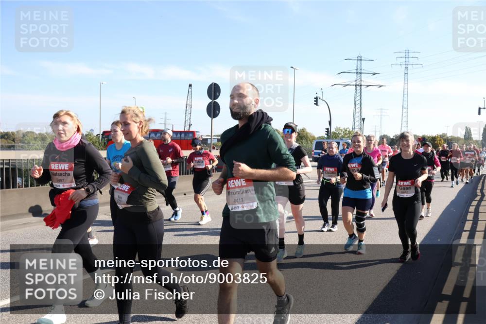 03.10.2025 - Köhlbrandbrückenlauf Julia Fischer http://msf.ph/oto/9003825 03.10.2025 12:23:13 Position 3 5497, 6443, 6442 meine-sportfotos.de