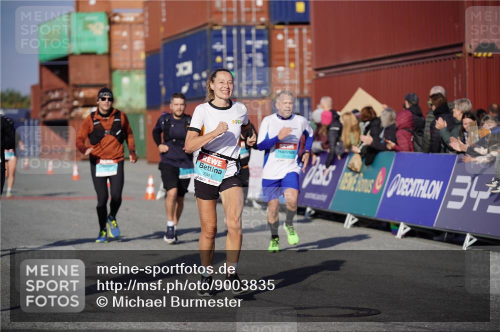 03.10.2025 - Köhlbrandbrückenlauf Michael Burmester http://msf.ph/oto/9003835 03.10.2025 10:06:47 Ziel 1125, 1328, 1449, 1559, 1680, 2716, 3177, 3320, 3341, 3411 meine-sportfotos.de