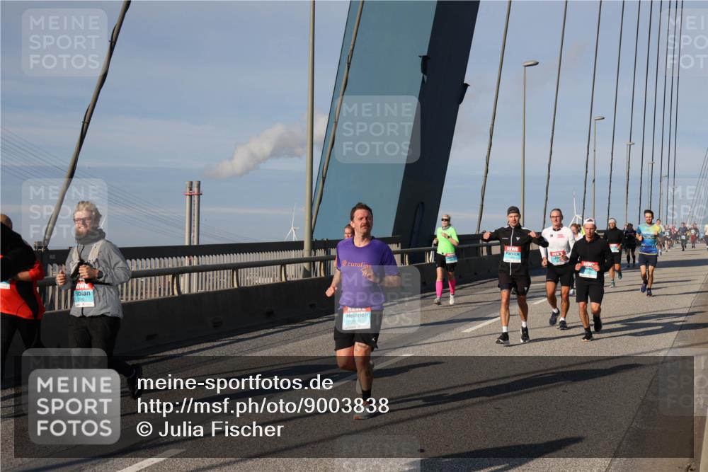 03.10.2025 - Köhlbrandbrückenlauf Julia Fischer http://msf.ph/oto/9003838 03.10.2025 09:46:54 Position 2 2990 meine-sportfotos.de