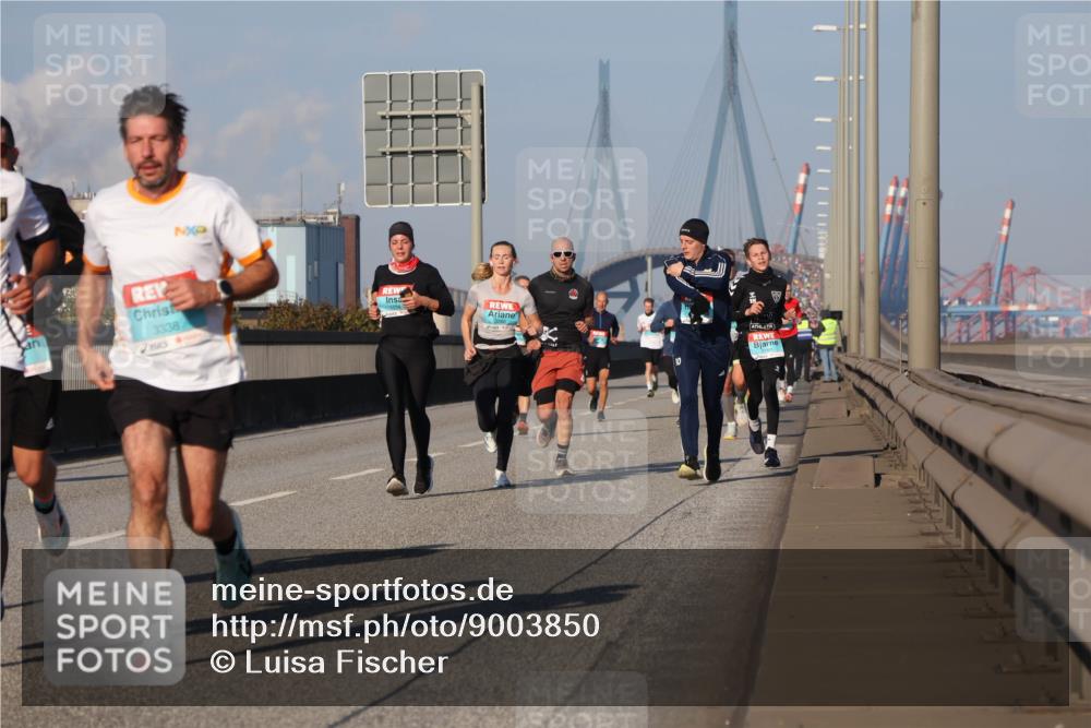 03.10.2025 - Köhlbrandbrückenlauf Luisa Fischer http://msf.ph/oto/9003850 03.10.2025 10:45:37 Position 3 3338 meine-sportfotos.de