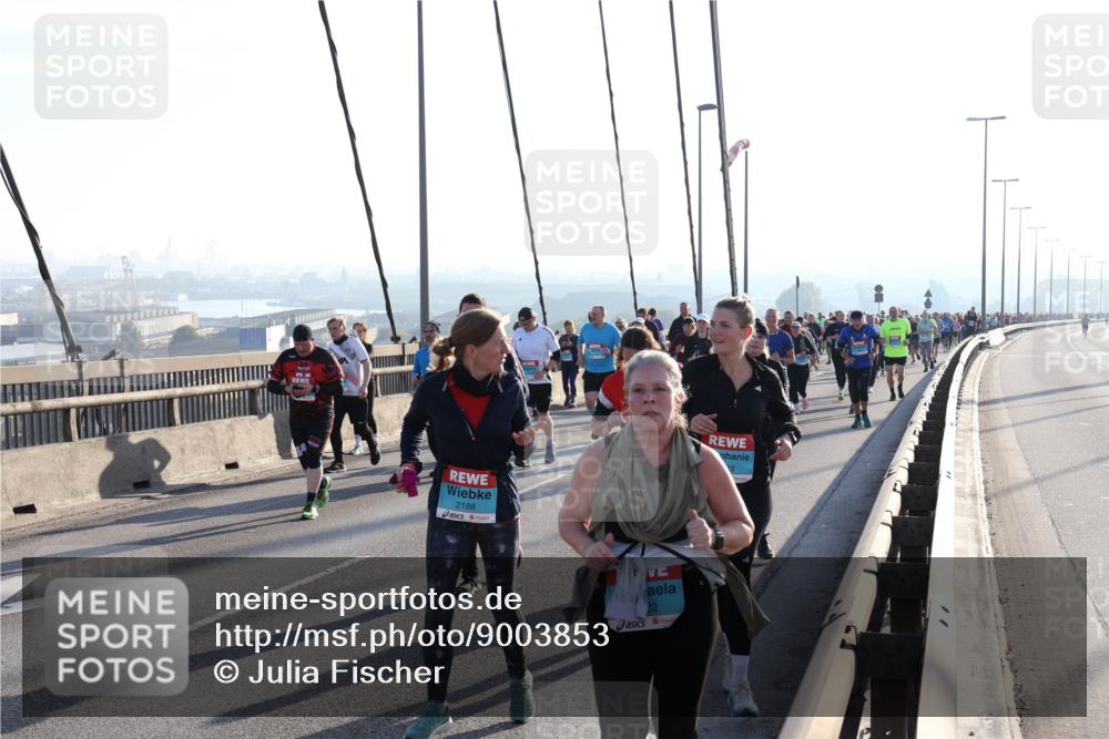 03.10.2025 - Köhlbrandbrückenlauf Julia Fischer http://msf.ph/oto/9003853 03.10.2025 09:30:36 Position 1 2188, 22 meine-sportfotos.de