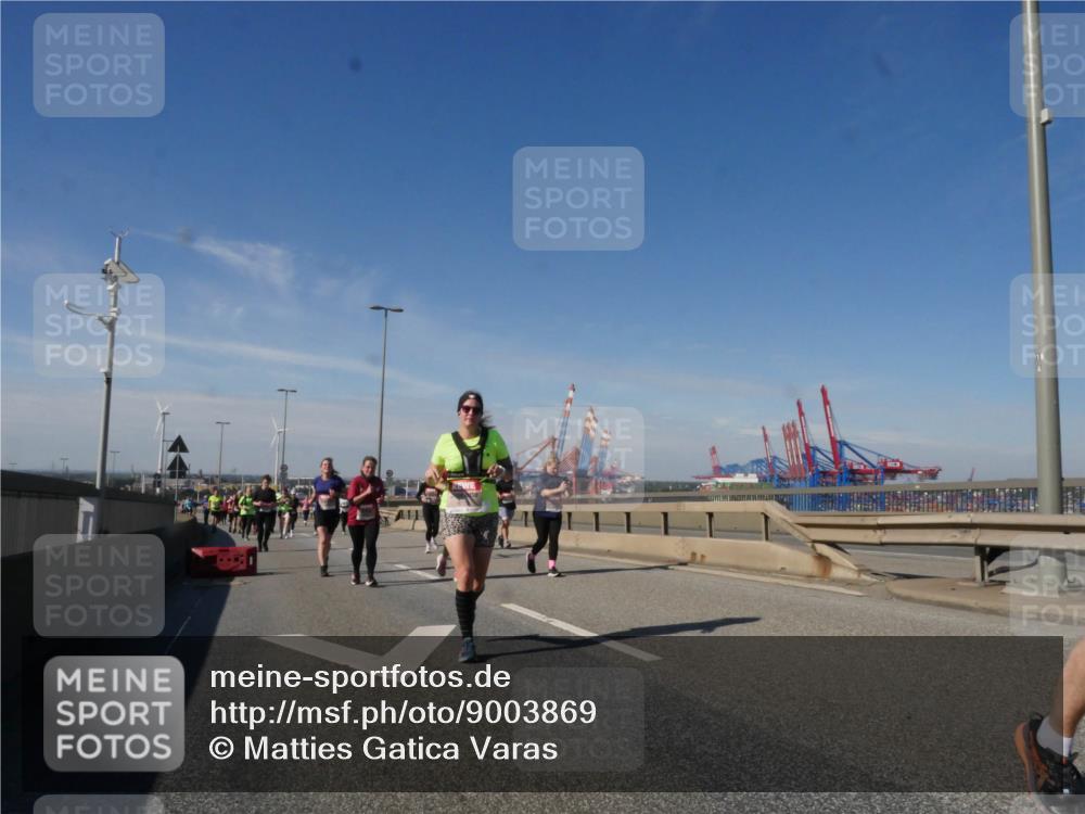 03.10.2025 - Köhlbrandbrückenlauf Matties Gatica Varas http://msf.ph/oto/9003869 03.10.2025 12:57:32 Position 2  meine-sportfotos.de
