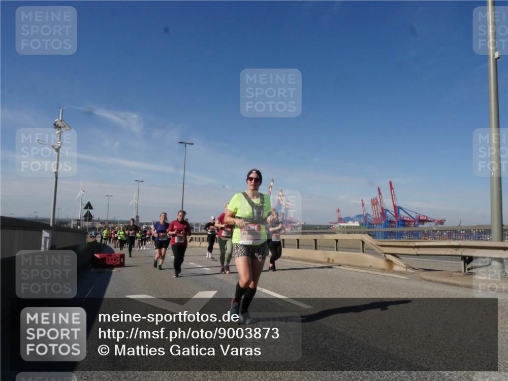 03.10.2025 - Köhlbrandbrückenlauf Matties Gatica Varas http://msf.ph/oto/9003873 03.10.2025 12:57:32 Position 2 6223 meine-sportfotos.de