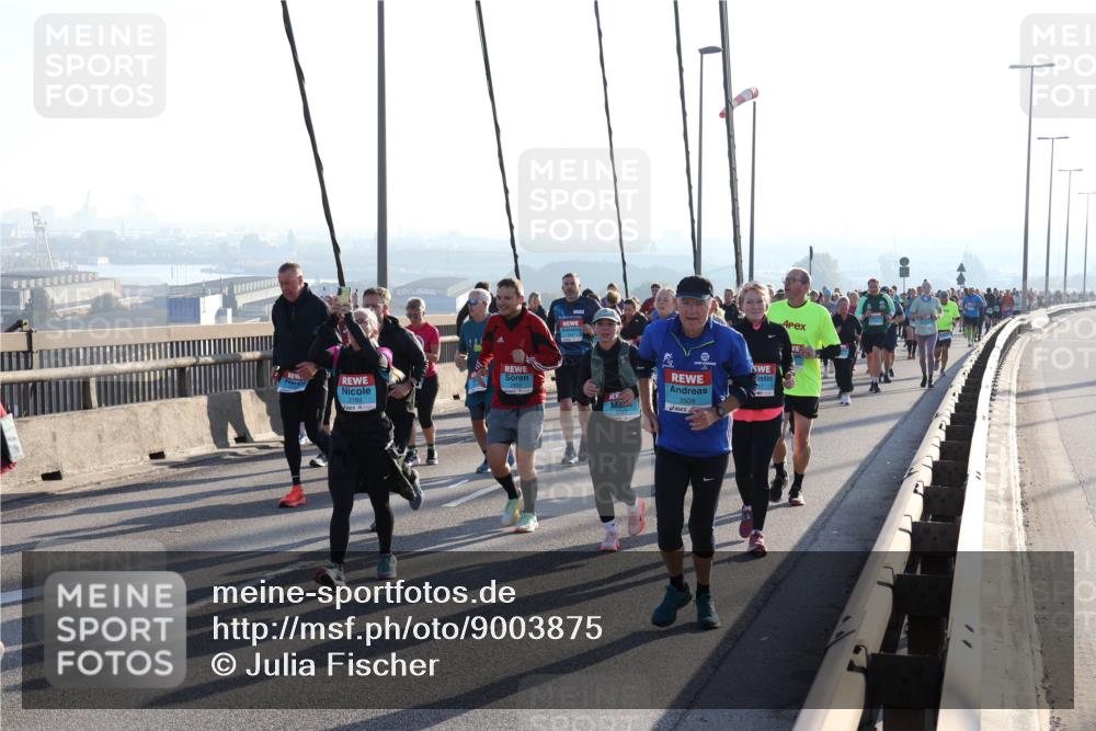 03.10.2025 - Köhlbrandbrückenlauf Julia Fischer http://msf.ph/oto/9003875 03.10.2025 09:30:42 Position 1 2789, 3509 meine-sportfotos.de