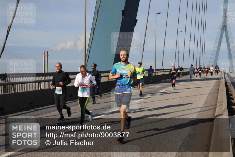 03.10.2025 - Köhlbrandbrückenlauf Julia Fischer http://msf.ph/oto/9003877 03.10.2025 09:46:59 Position 2 174 meine-sportfotos.de