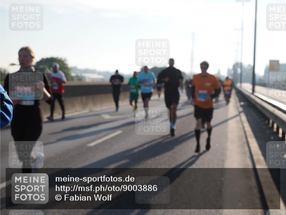 03.10.2025 - Köhlbrandbrückenlauf Fabian Wolf http://msf.ph/oto/9003886 03.10.2025 09:18:31 Position 3  meine-sportfotos.de