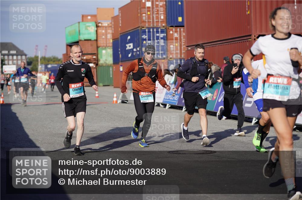 03.10.2025 - Köhlbrandbrückenlauf Michael Burmester http://msf.ph/oto/9003889 03.10.2025 10:06:49 Ziel 1125, 1412, 1449, 1559, 1582, 1680, 2716, 3177, 3320, 3341, 3411 meine-sportfotos.de