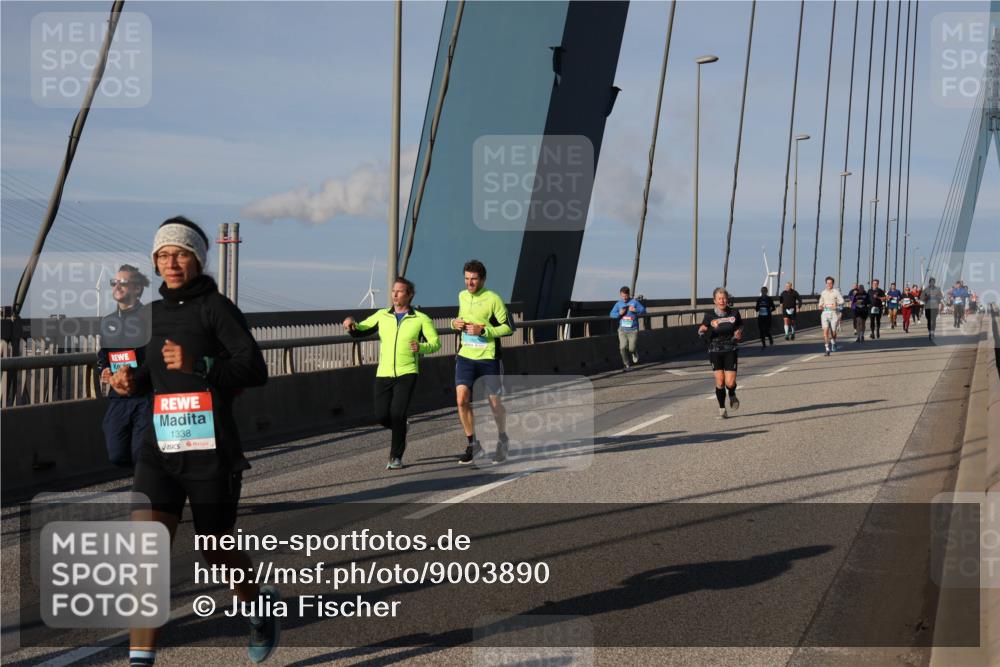 03.10.2025 - Köhlbrandbrückenlauf Julia Fischer http://msf.ph/oto/9003890 03.10.2025 09:47:01 Position 2 1338 meine-sportfotos.de