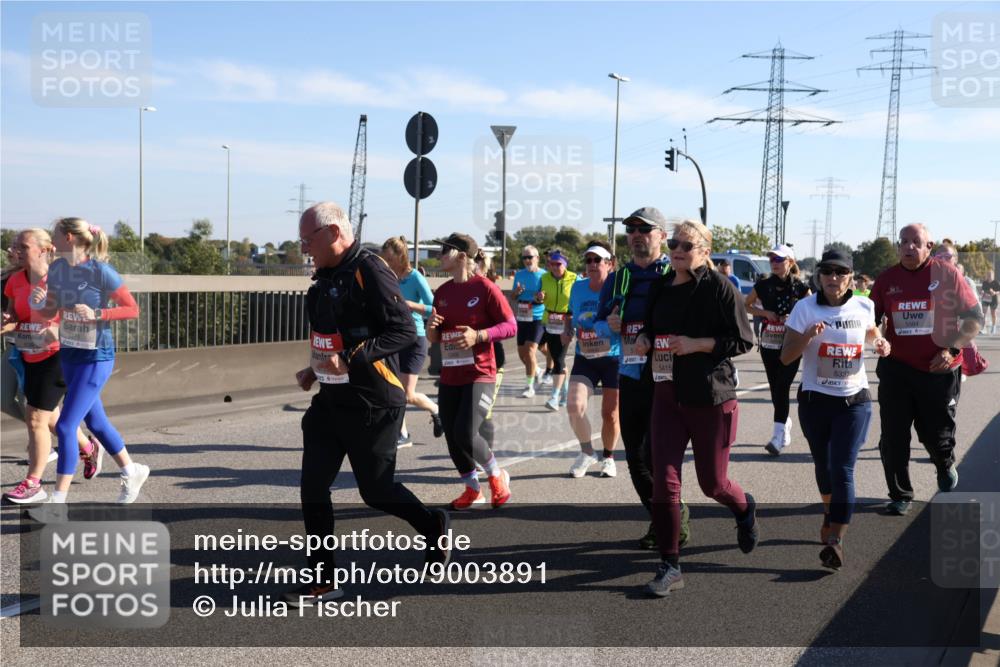 03.10.2025 - Köhlbrandbrückenlauf Julia Fischer http://msf.ph/oto/9003891 03.10.2025 12:23:23 Position 3 5415, 5337 meine-sportfotos.de