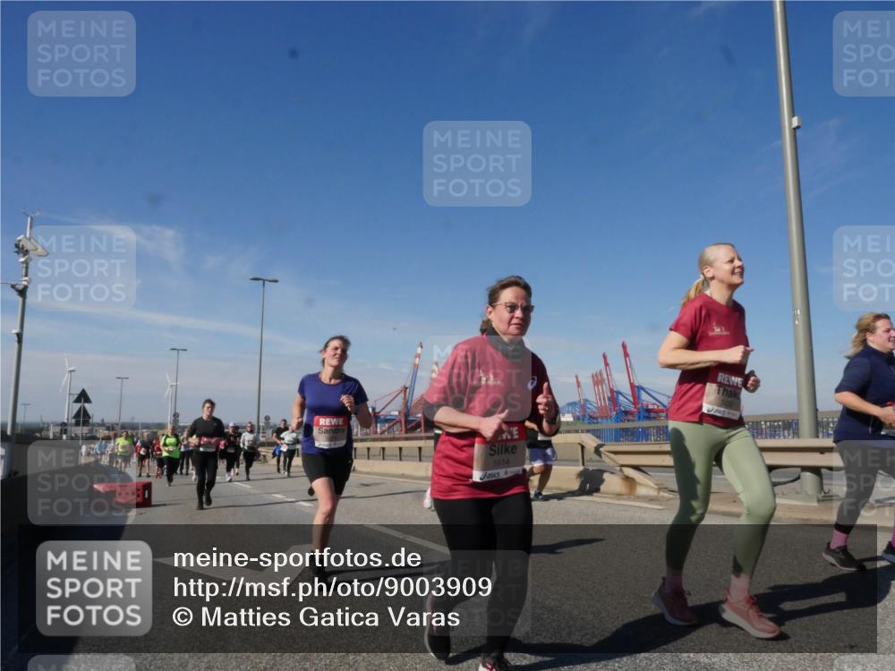 03.10.2025 - Köhlbrandbrückenlauf Matties Gatica Varas http://msf.ph/oto/9003909 03.10.2025 12:57:36 Position 2 5514 meine-sportfotos.de