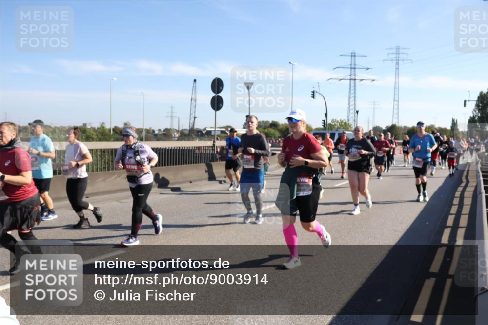 03.10.2025 - Köhlbrandbrückenlauf Julia Fischer http://msf.ph/oto/9003914 03.10.2025 12:23:27 Position 3  meine-sportfotos.de