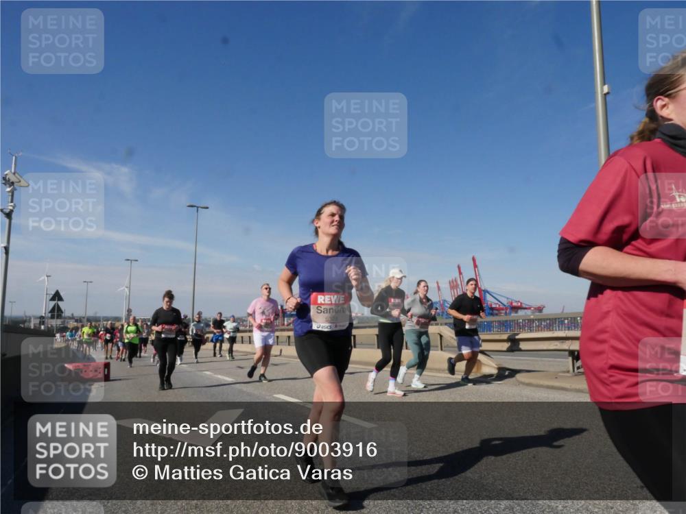 03.10.2025 - Köhlbrandbrückenlauf Matties Gatica Varas http://msf.ph/oto/9003916 03.10.2025 12:57:36 Position 2 5378 meine-sportfotos.de