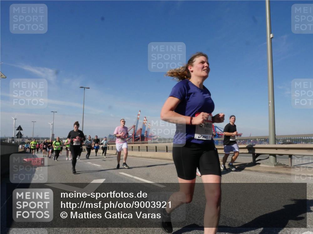 03.10.2025 - Köhlbrandbrückenlauf Matties Gatica Varas http://msf.ph/oto/9003921 03.10.2025 12:57:37 Position 2 5378 meine-sportfotos.de