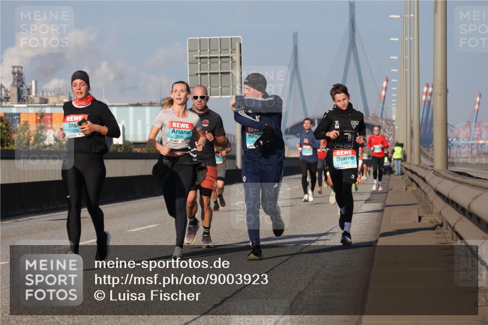 03.10.2025 - Köhlbrandbrückenlauf Luisa Fischer http://msf.ph/oto/9003923 03.10.2025 10:45:41 Position 3 1114, 3246, 2760 meine-sportfotos.de