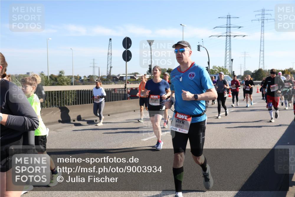 03.10.2025 - Köhlbrandbrückenlauf Julia Fischer http://msf.ph/oto/9003934 03.10.2025 12:23:30 Position 3 4949 meine-sportfotos.de