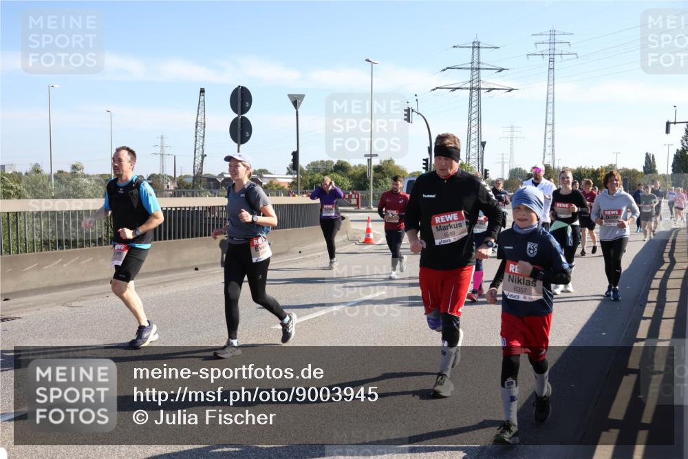 03.10.2025 - Köhlbrandbrückenlauf Julia Fischer http://msf.ph/oto/9003945 03.10.2025 12:23:32 Position 3 6358, 6357 meine-sportfotos.de
