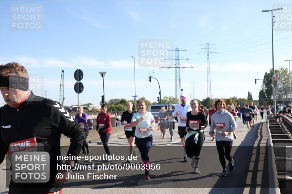 03.10.2025 - Köhlbrandbrückenlauf Julia Fischer http://msf.ph/oto/9003956 03.10.2025 12:23:34 Position 3 6358 meine-sportfotos.de