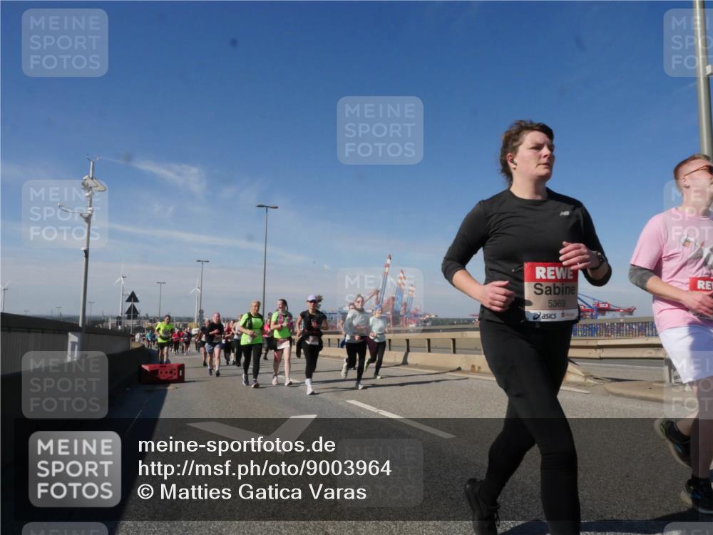 03.10.2025 - Köhlbrandbrückenlauf Matties Gatica Varas http://msf.ph/oto/9003964 03.10.2025 12:57:40 Position 2 5369 meine-sportfotos.de