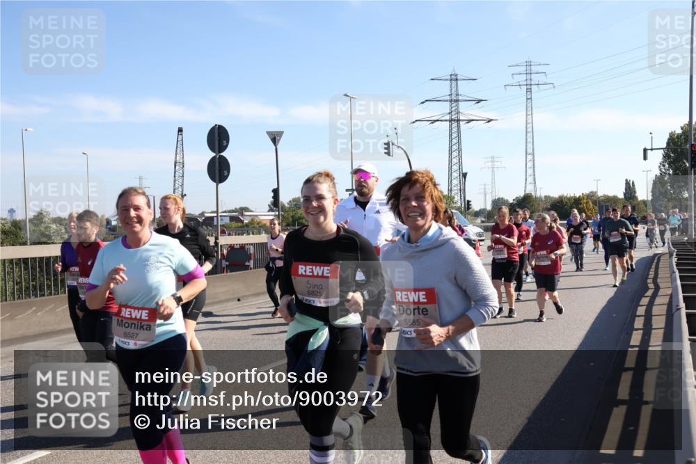 03.10.2025 - Köhlbrandbrückenlauf Julia Fischer http://msf.ph/oto/9003972 03.10.2025 12:23:35 Position 3 6527, 6825, 5585 meine-sportfotos.de