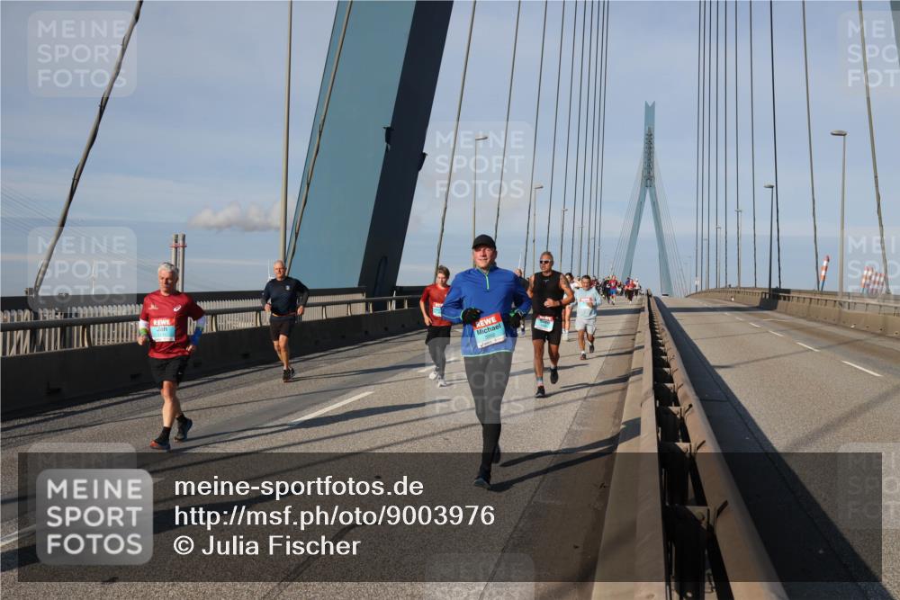 03.10.2025 - Köhlbrandbrückenlauf Julia Fischer http://msf.ph/oto/9003976 03.10.2025 09:47:19 Position 2  meine-sportfotos.de