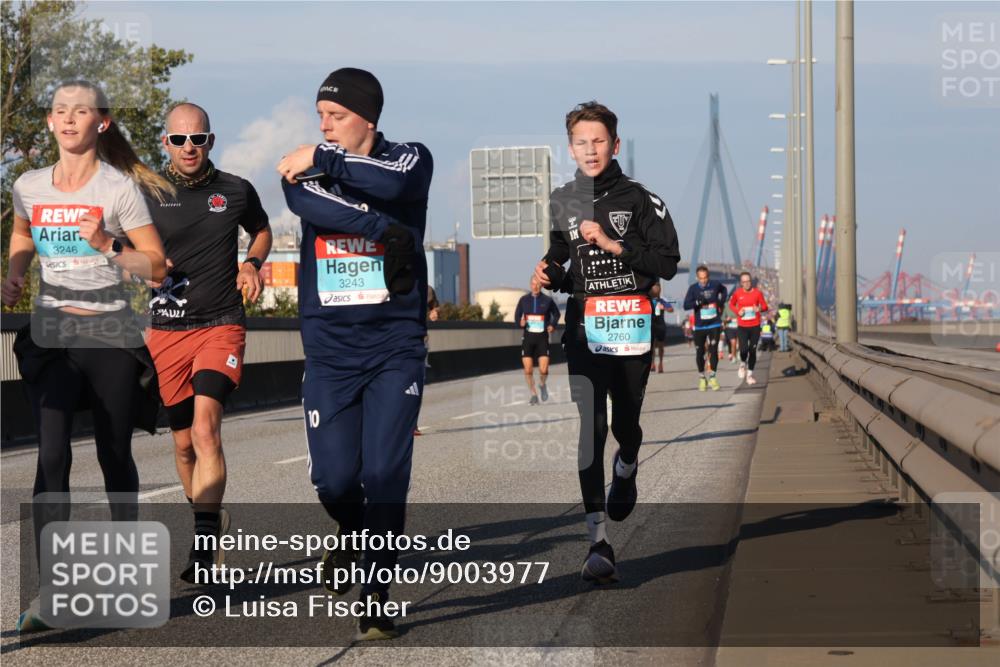 03.10.2025 - Köhlbrandbrückenlauf Luisa Fischer http://msf.ph/oto/9003977 03.10.2025 10:45:44 Position 3 3246, 10, 3243, 2760 meine-sportfotos.de