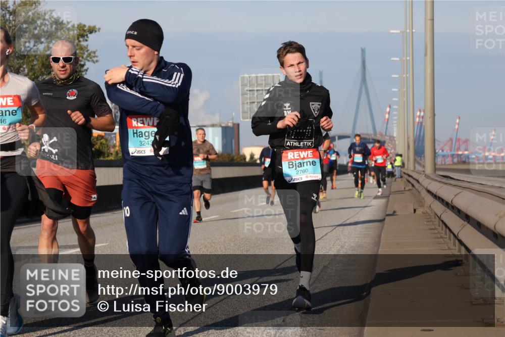 03.10.2025 - Köhlbrandbrückenlauf Luisa Fischer http://msf.ph/oto/9003979 03.10.2025 10:45:44 Position 3 46, 3243, 2760, 10 meine-sportfotos.de