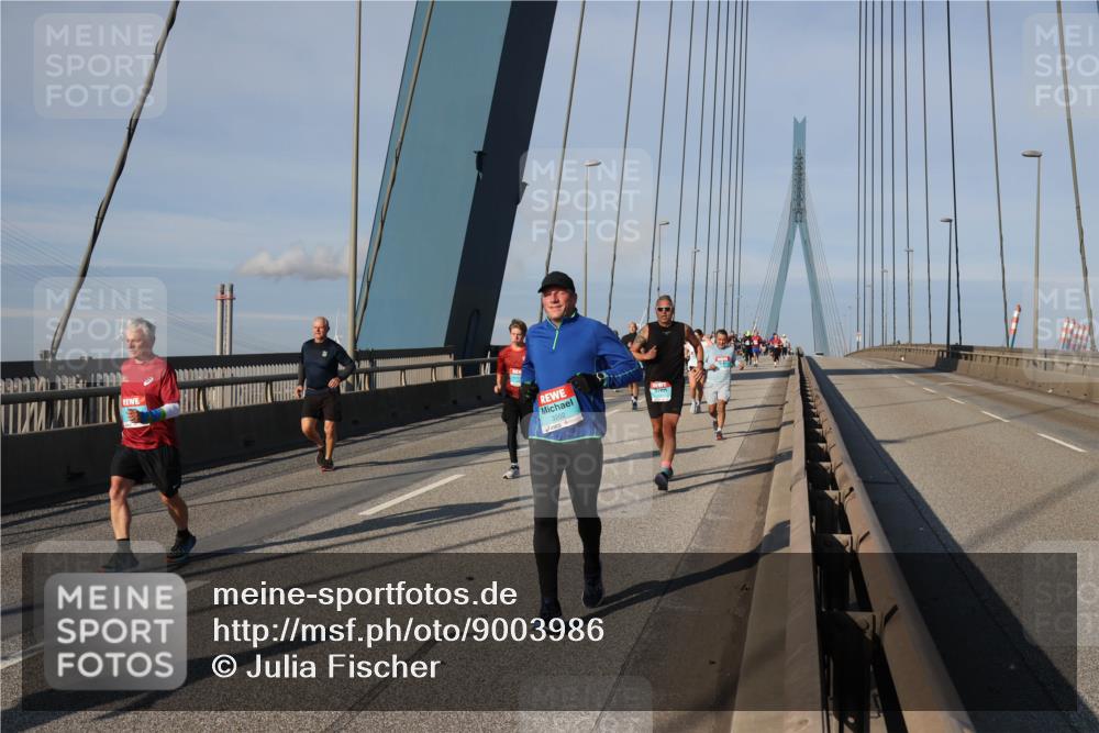 03.10.2025 - Köhlbrandbrückenlauf Julia Fischer http://msf.ph/oto/9003986 03.10.2025 09:47:19 Position 2 3202 meine-sportfotos.de