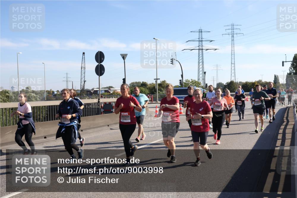 03.10.2025 - Köhlbrandbrückenlauf Julia Fischer http://msf.ph/oto/9003998 03.10.2025 12:23:37 Position 3  meine-sportfotos.de
