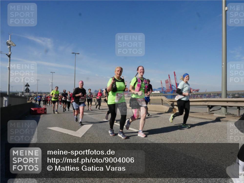 03.10.2025 - Köhlbrandbrückenlauf Matties Gatica Varas http://msf.ph/oto/9004006 03.10.2025 12:57:43 Position 2  meine-sportfotos.de