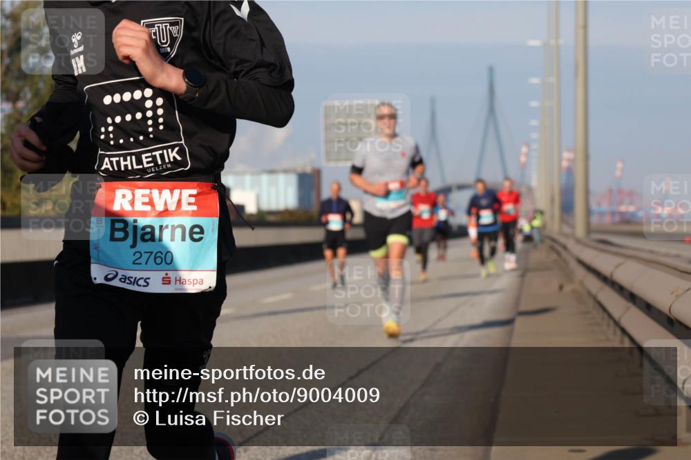 03.10.2025 - Köhlbrandbrückenlauf Luisa Fischer http://msf.ph/oto/9004009 03.10.2025 10:45:46 Position 3 1860, 2760 meine-sportfotos.de