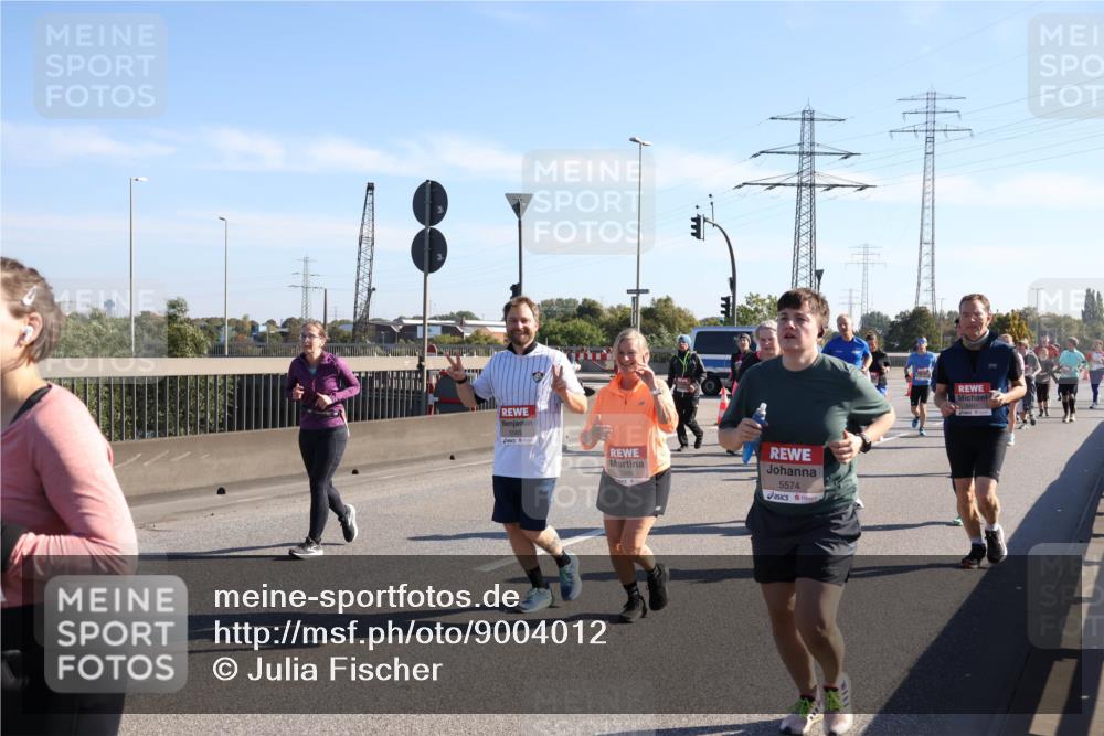 03.10.2025 - Köhlbrandbrückenlauf Julia Fischer http://msf.ph/oto/9004012 03.10.2025 12:23:40 Position 3  meine-sportfotos.de