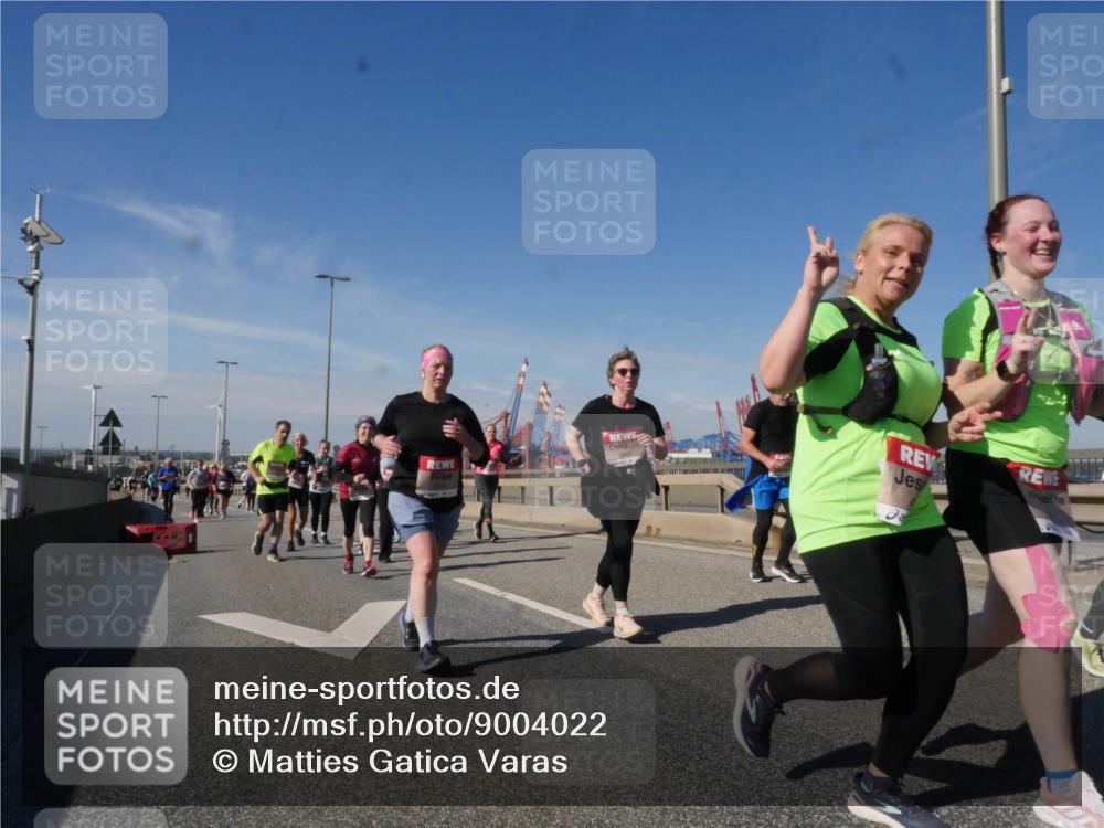 03.10.2025 - Köhlbrandbrückenlauf Matties Gatica Varas http://msf.ph/oto/9004022 03.10.2025 12:57:44 Position 2  meine-sportfotos.de
