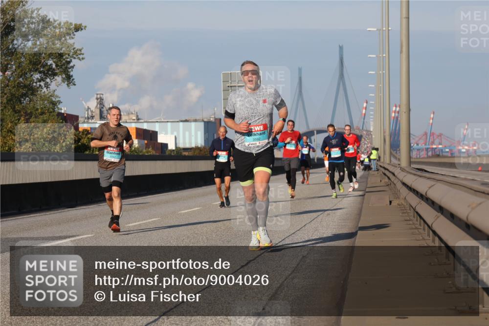 03.10.2025 - Köhlbrandbrückenlauf Luisa Fischer http://msf.ph/oto/9004026 03.10.2025 10:45:46 Position 3 3592 meine-sportfotos.de
