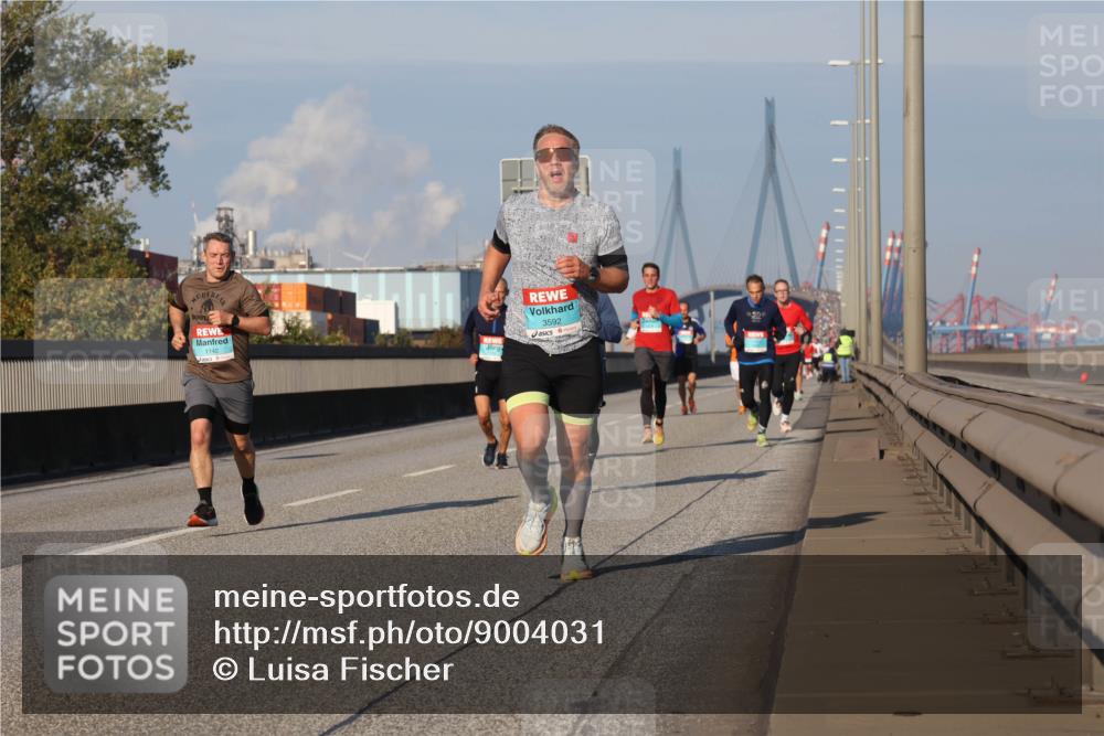 03.10.2025 - Köhlbrandbrückenlauf Luisa Fischer http://msf.ph/oto/9004031 03.10.2025 10:45:47 Position 3 1142, 3592 meine-sportfotos.de