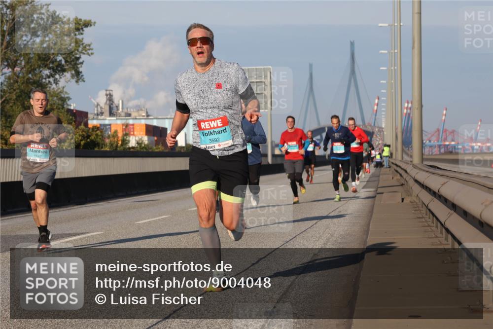 03.10.2025 - Köhlbrandbrückenlauf Luisa Fischer http://msf.ph/oto/9004048 03.10.2025 10:45:48 Position 3 1142, 3592 meine-sportfotos.de