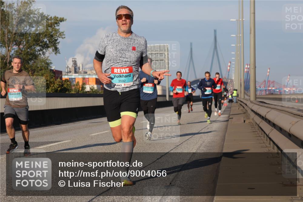 03.10.2025 - Köhlbrandbrückenlauf Luisa Fischer http://msf.ph/oto/9004056 03.10.2025 10:45:48 Position 3 1142, 3592, 1052 meine-sportfotos.de