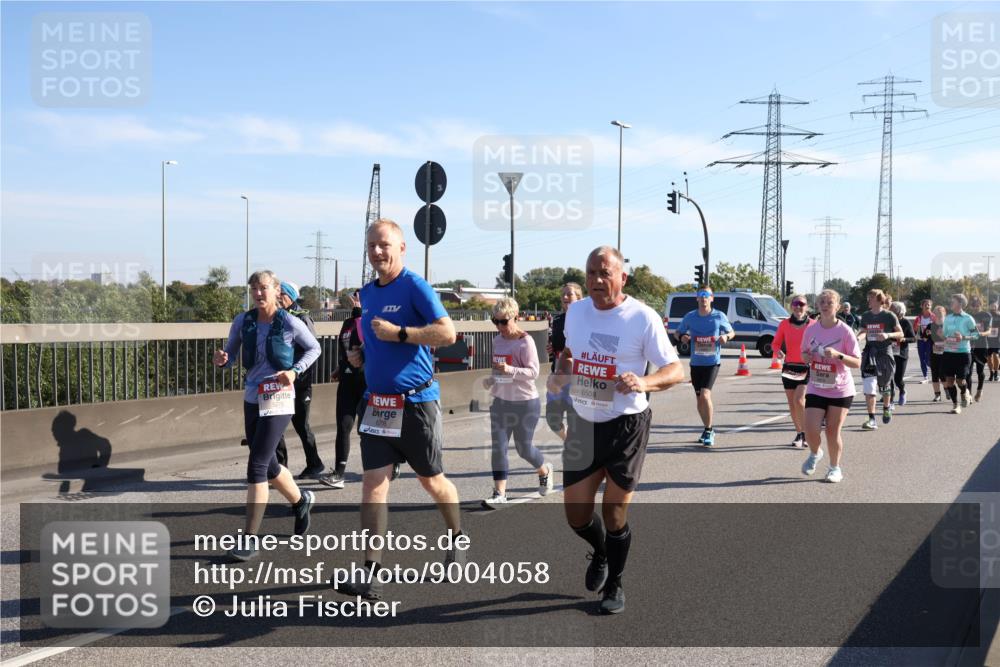 03.10.2025 - Köhlbrandbrückenlauf Julia Fischer http://msf.ph/oto/9004058 03.10.2025 12:23:45 Position 3 6218, 6508 meine-sportfotos.de