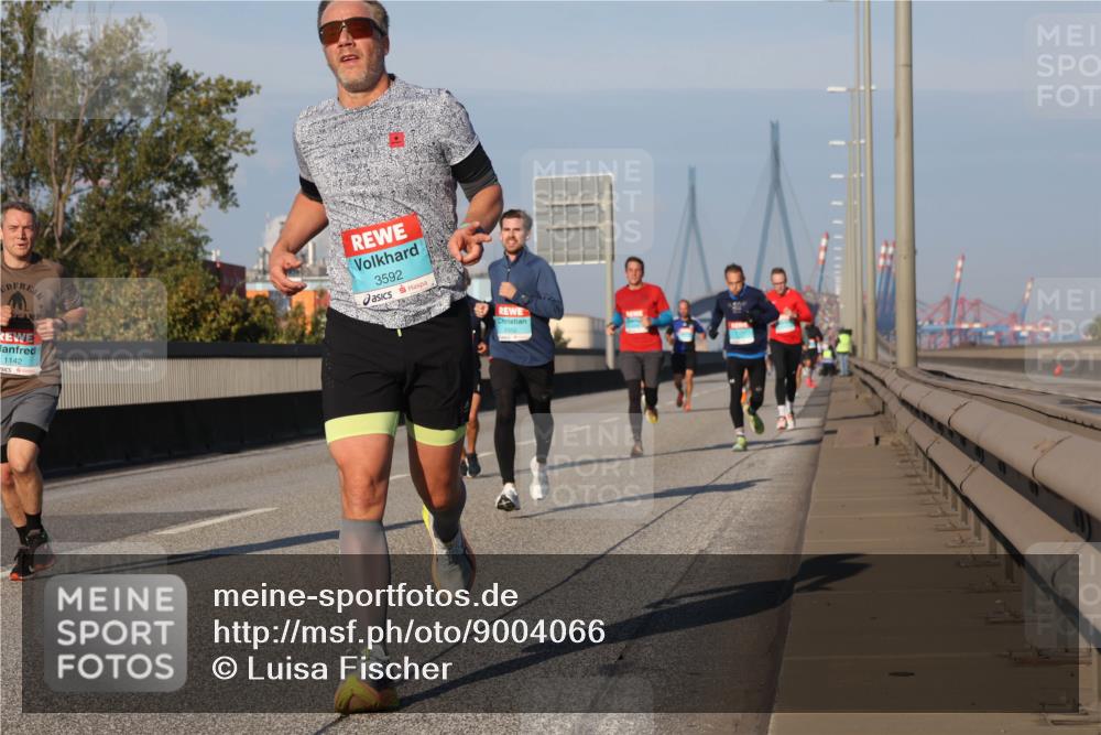 03.10.2025 - Köhlbrandbrückenlauf Luisa Fischer http://msf.ph/oto/9004066 03.10.2025 10:45:48 Position 3 1142, 3592, 1052 meine-sportfotos.de