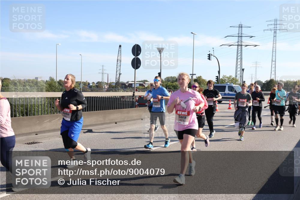 03.10.2025 - Köhlbrandbrückenlauf Julia Fischer http://msf.ph/oto/9004079 03.10.2025 12:23:47 Position 3 5876 meine-sportfotos.de