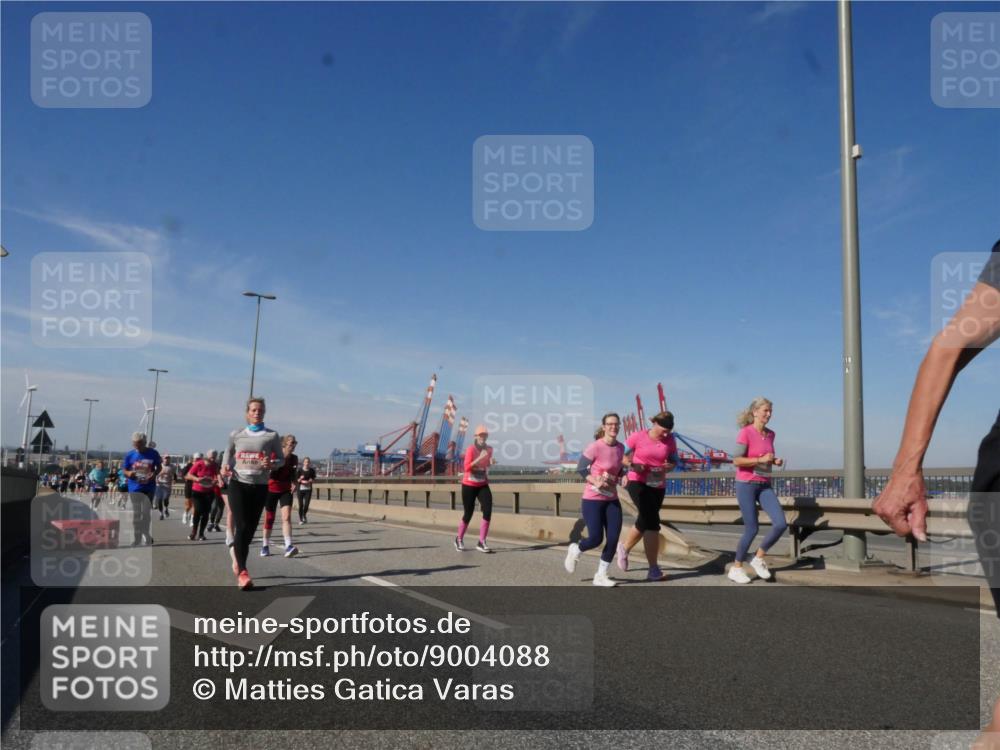 03.10.2025 - Köhlbrandbrückenlauf Matties Gatica Varas http://msf.ph/oto/9004088 03.10.2025 12:57:50 Position 2 111 meine-sportfotos.de