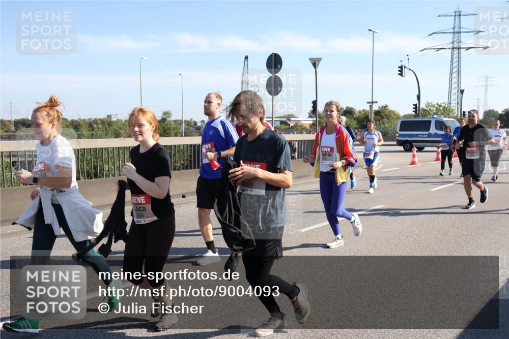 03.10.2025 - Köhlbrandbrückenlauf Julia Fischer http://msf.ph/oto/9004093 03.10.2025 12:23:52 Position 3 5830, 6820 meine-sportfotos.de