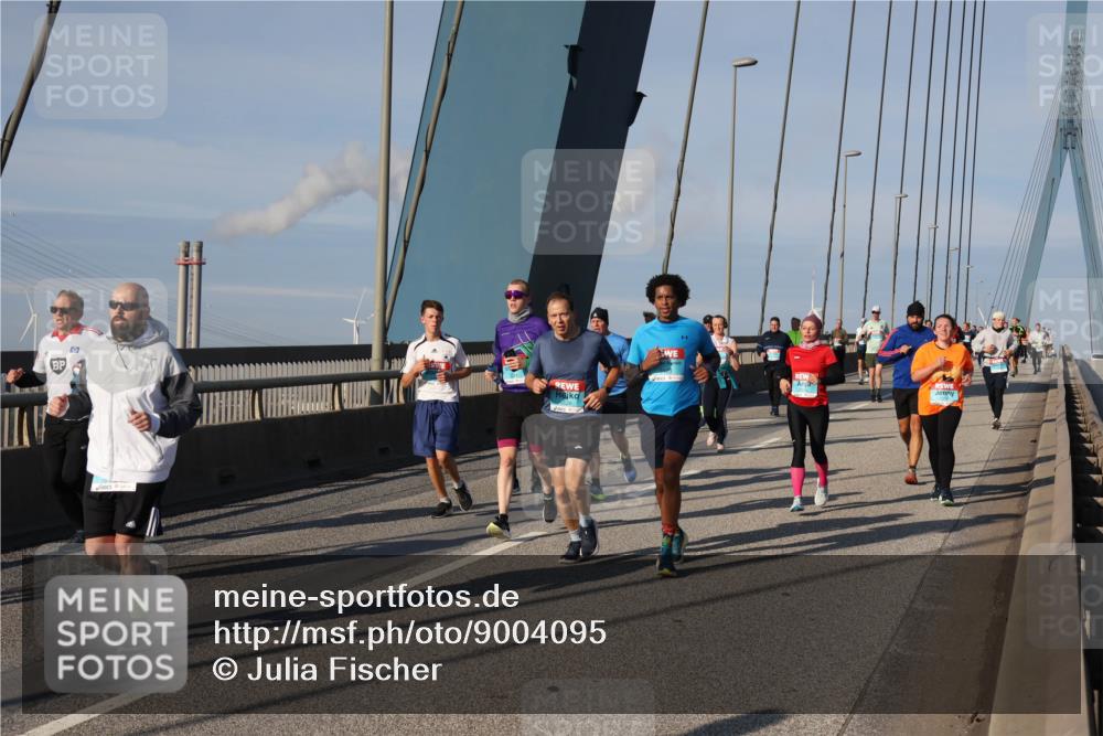 03.10.2025 - Köhlbrandbrückenlauf Julia Fischer http://msf.ph/oto/9004095 03.10.2025 09:47:38 Position 2  meine-sportfotos.de