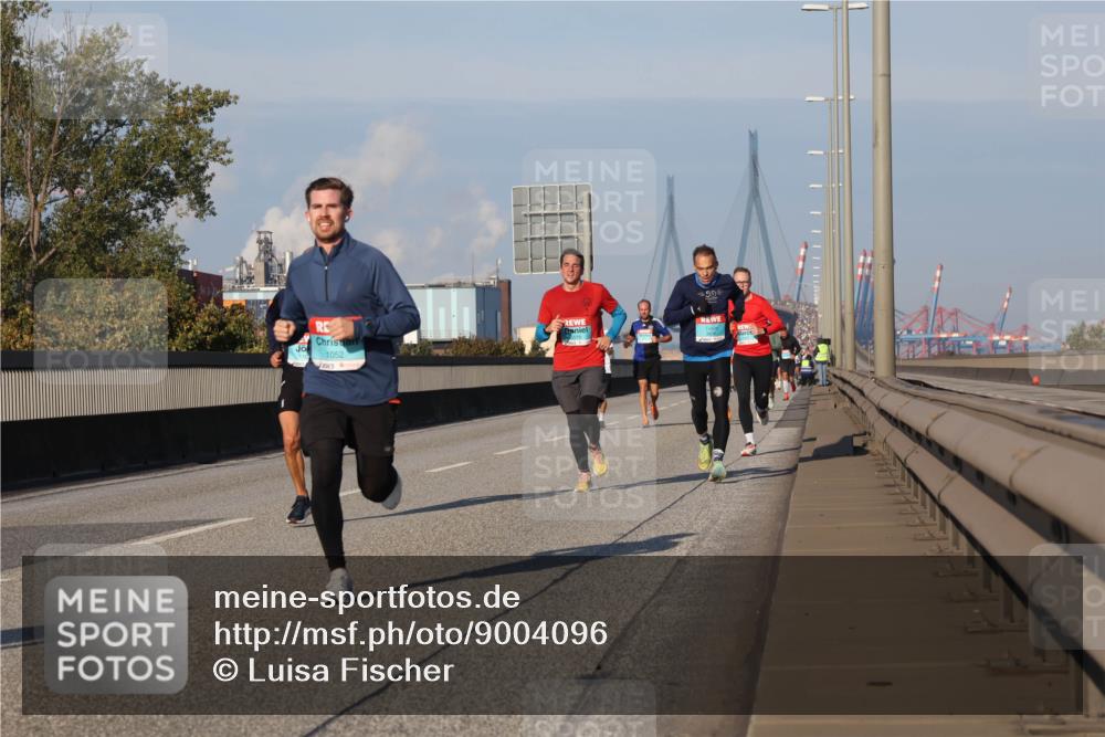 03.10.2025 - Köhlbrandbrückenlauf Luisa Fischer http://msf.ph/oto/9004096 03.10.2025 10:45:50 Position 3 1052, 50 meine-sportfotos.de