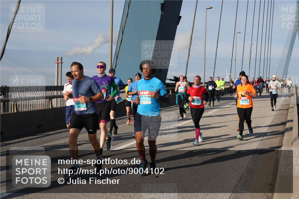 03.10.2025 - Köhlbrandbrückenlauf Julia Fischer http://msf.ph/oto/9004102 03.10.2025 09:47:39 Position 2 3123 meine-sportfotos.de