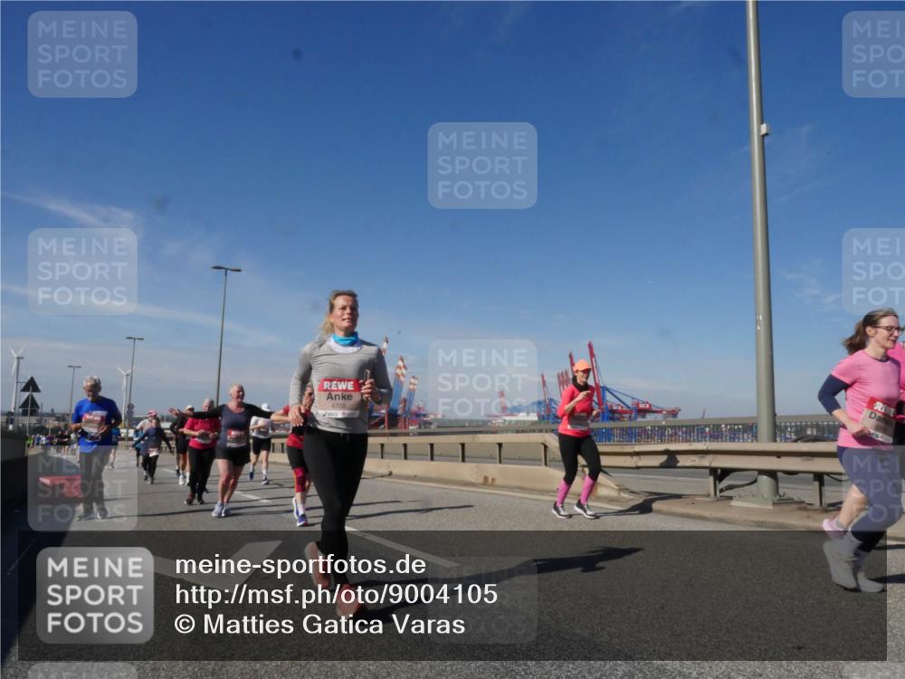 03.10.2025 - Köhlbrandbrückenlauf Matties Gatica Varas http://msf.ph/oto/9004105 03.10.2025 12:57:51 Position 2 4708 meine-sportfotos.de
