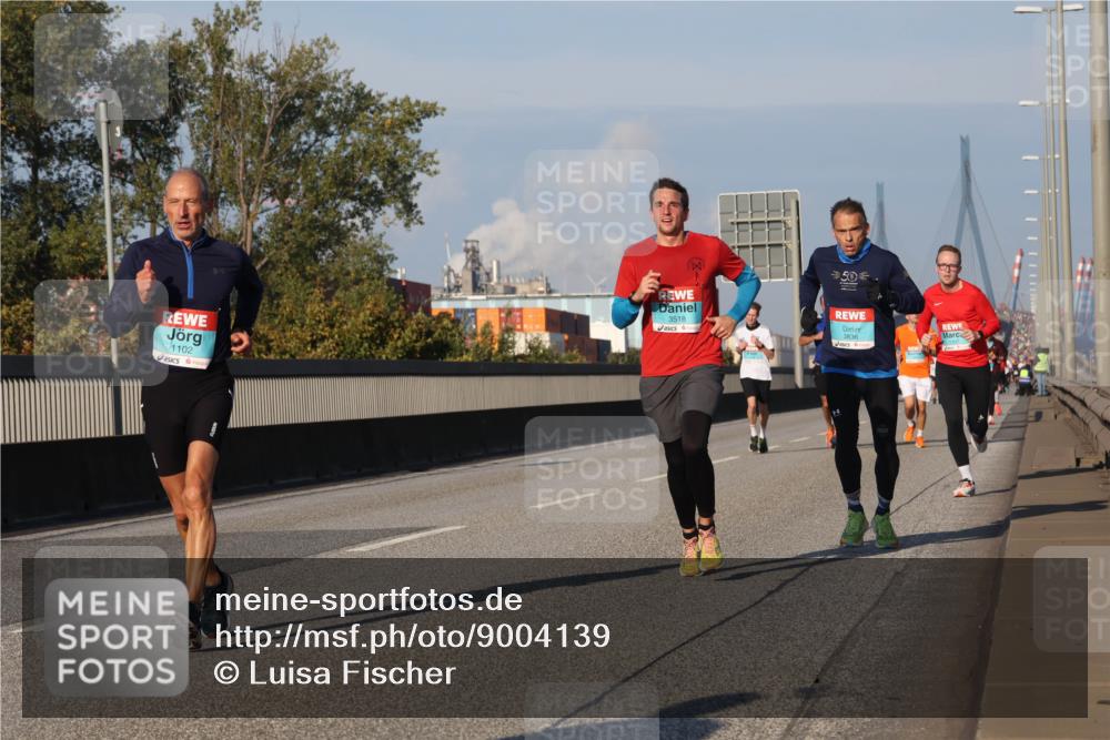 03.10.2025 - Köhlbrandbrückenlauf Luisa Fischer http://msf.ph/oto/9004139 03.10.2025 10:45:52 Position 3 1102, 3518, 950, 3836 meine-sportfotos.de