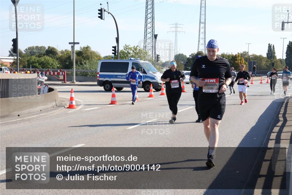 03.10.2025 - Köhlbrandbrückenlauf Julia Fischer http://msf.ph/oto/9004142 03.10.2025 12:24:15 Position 3 5136 meine-sportfotos.de